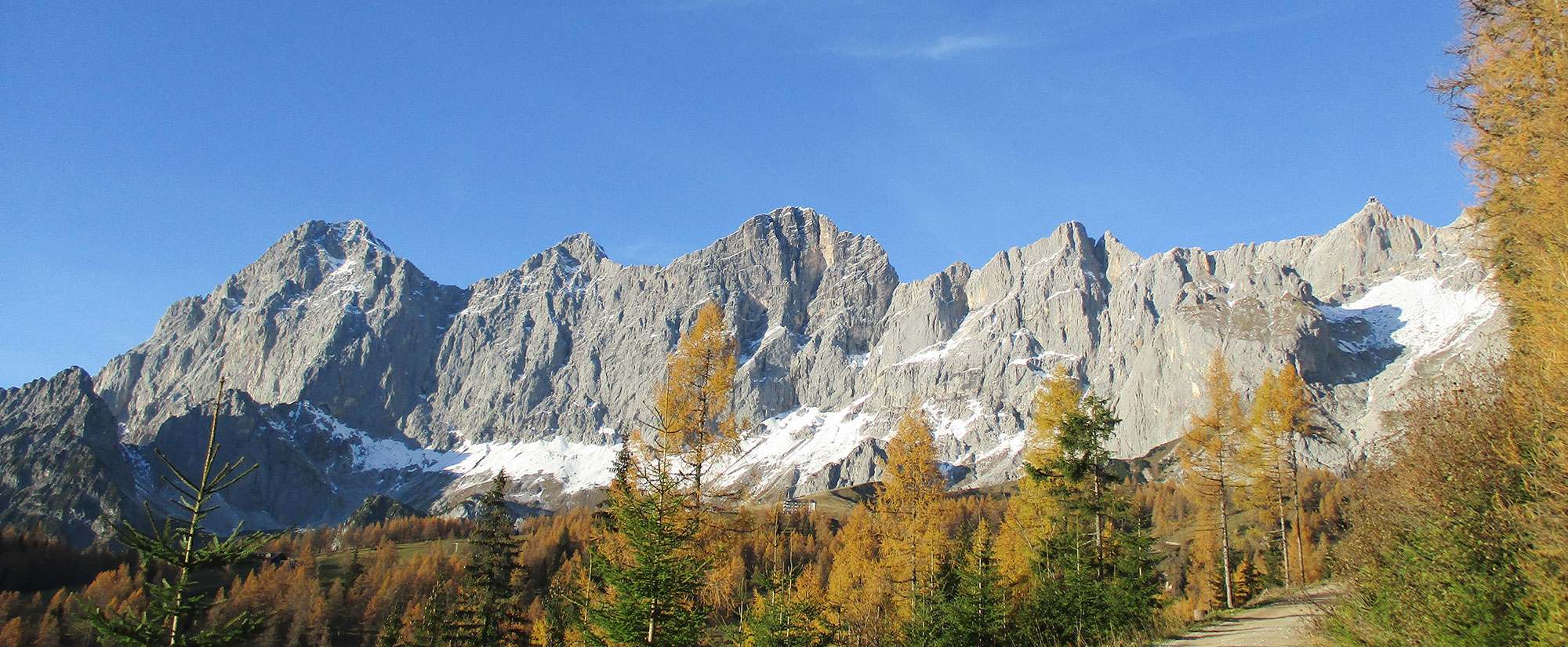 Der Dachstein im Herbst